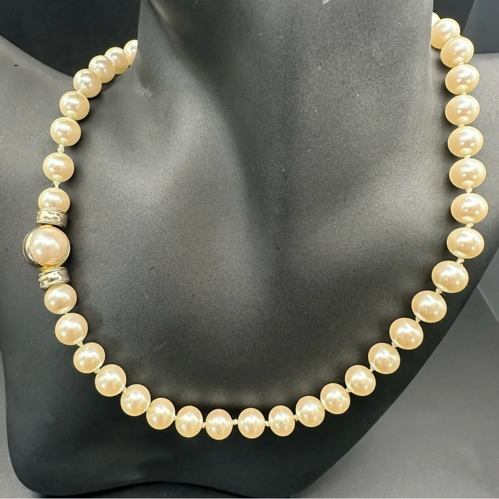 Vintage Estate 1980s RAU KLIKIT Pearl Necklace – Cream Glass Pearls